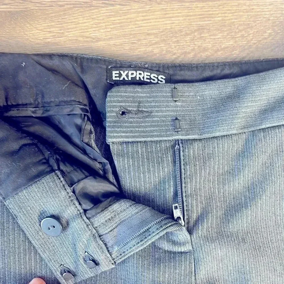 Express Women’s 00R Columnist Grey Pants NWOT - Picture 2 of 5